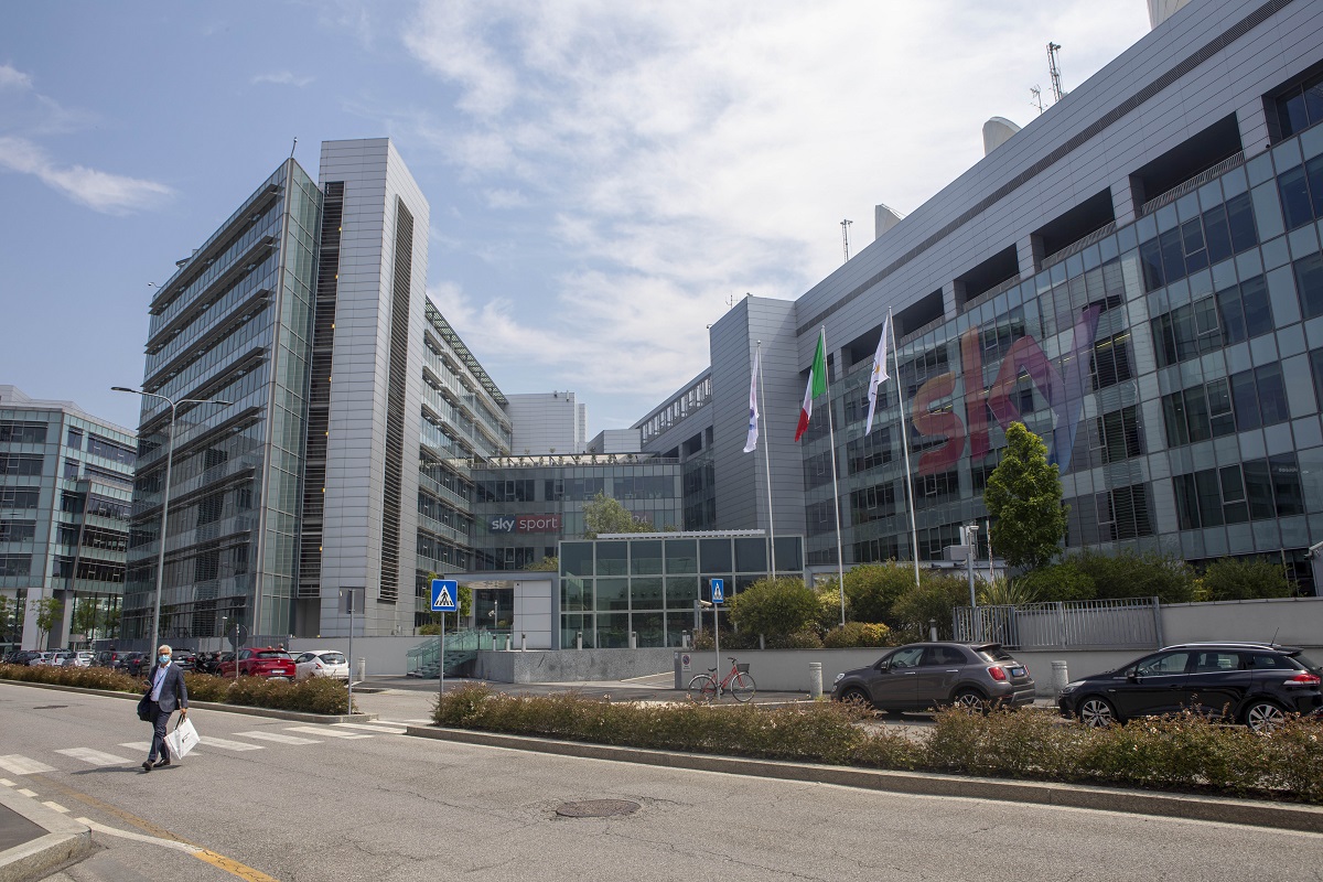 Bloccato davanti alla sede Sky dai vigilantes, palermitano morto: l’esito dell’autopsia