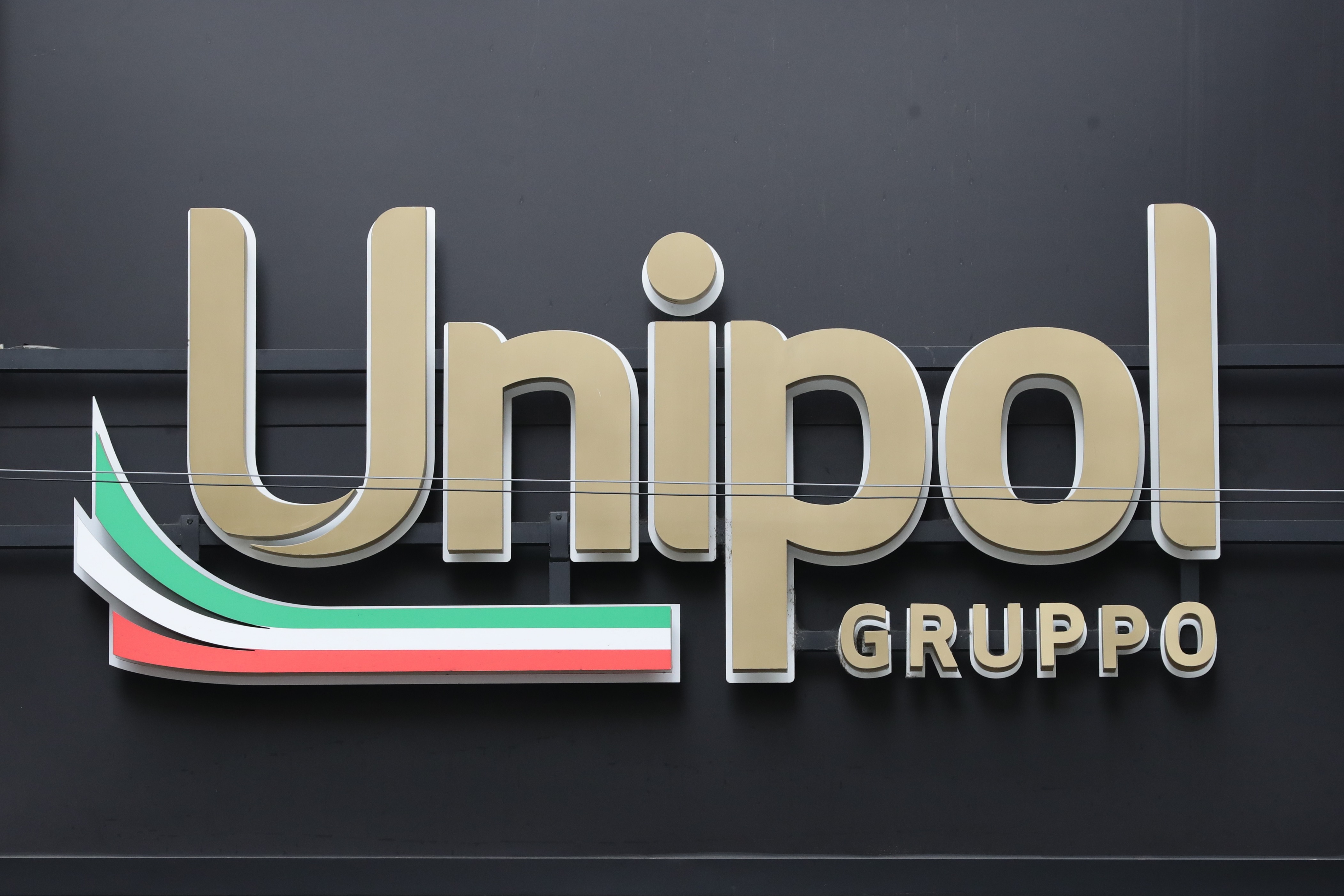 Lavoro, Unipol cerca personale: ecco come inviare la domanda