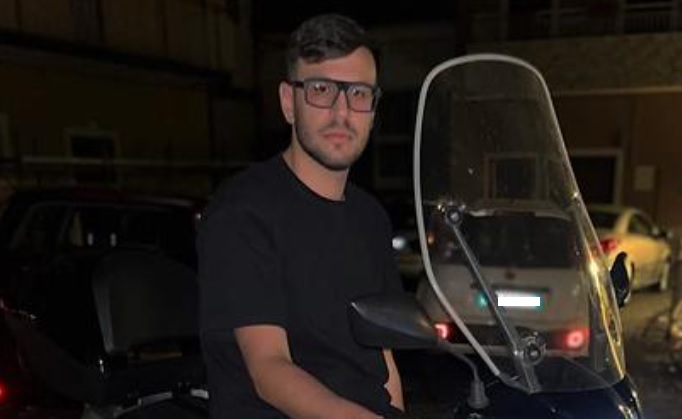 Incidente mortale di Biancavilla, la vittima è il 20enne Vincenzo Tomasello: “Guardaci dal cielo”