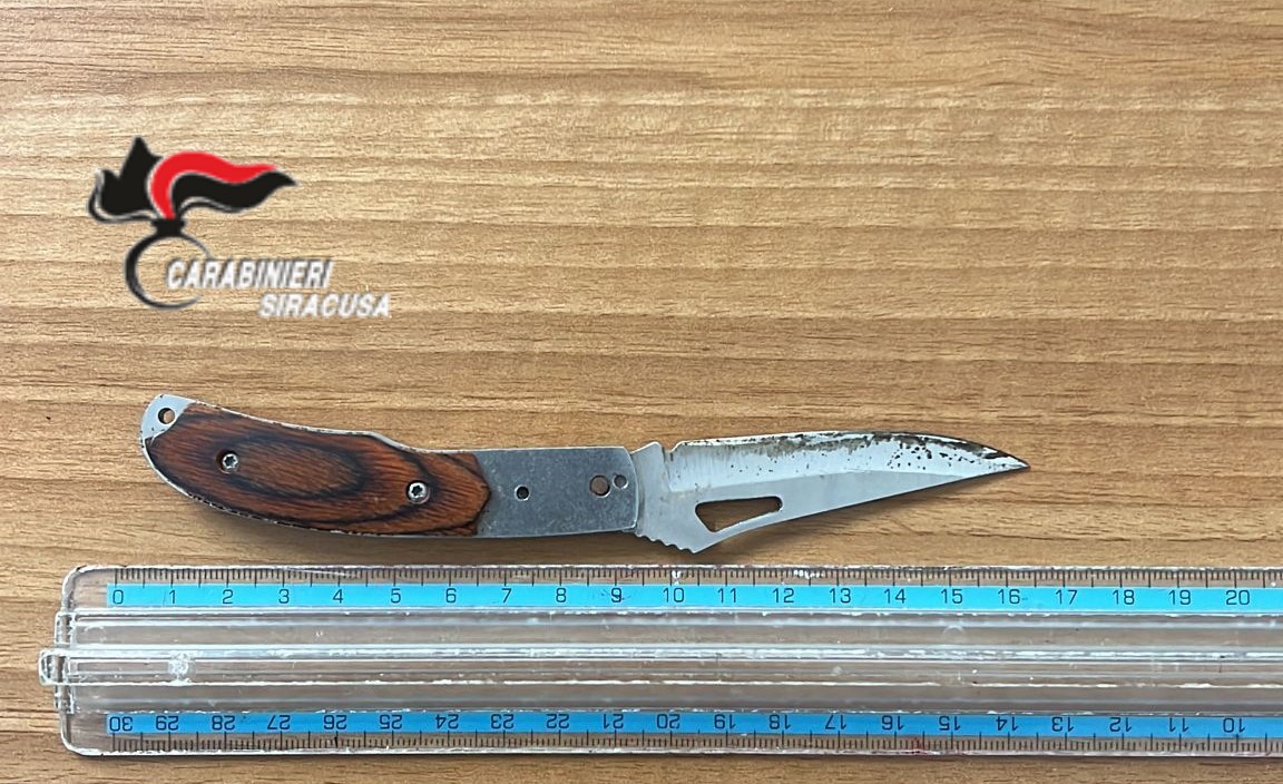 Noto e Francofonte, denunciate due persone per porto di coltello