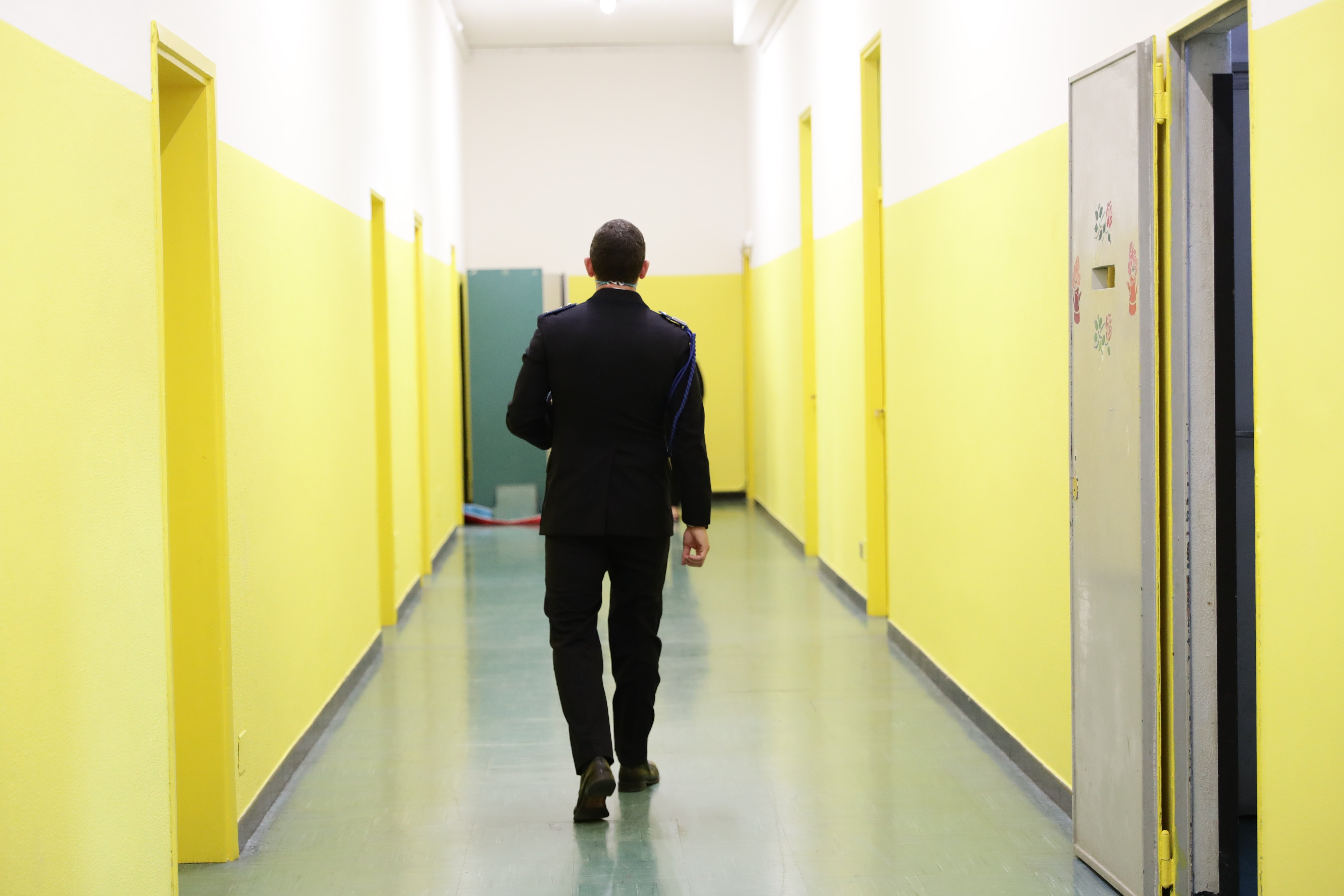 Detenuto aggredisce agente a Enna, Sappe “Situazione insostenibile”