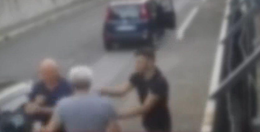 VIDEO | Scippa anziano all’uscita dell’ufficio postale: 42enne denunciato nel Siracusano