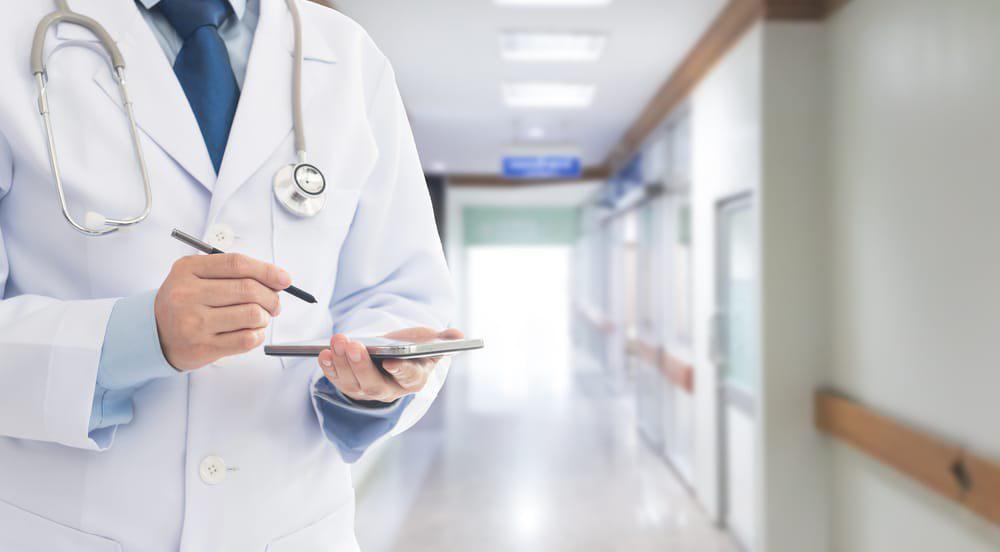 Contratto medici, firmato il rinnovo: ecco a quanto ammonta l’aumento