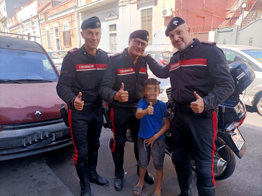 Paura in via Palermo a Catania, scompare bambino di 9 anni: lieto fine grazie ai carabinieri