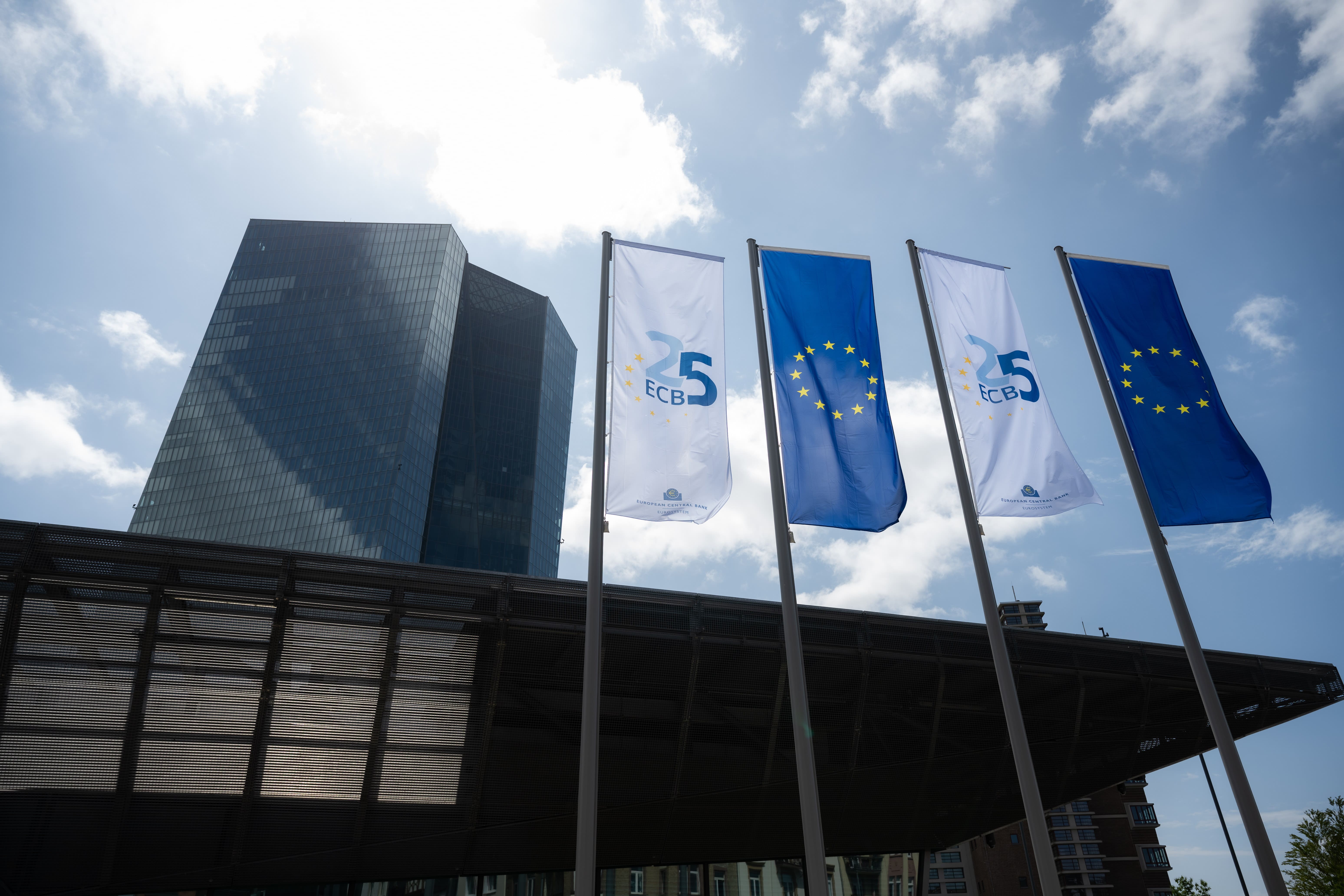 Lagarde segnala che l’inflazione è in calo, qualche dubbio per il futuro