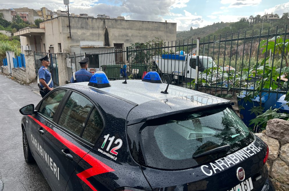 Rubano gasolio da mezzi per raccolta rifiuti, 3 arresti nel Palermitano
