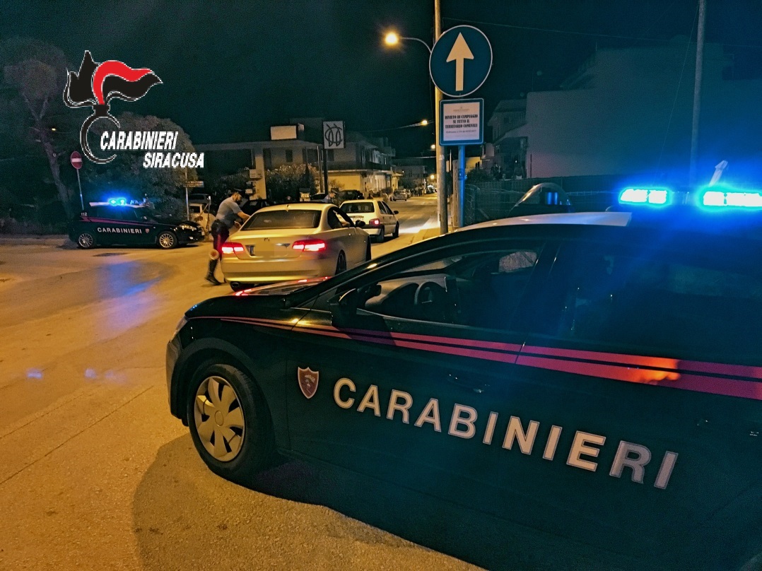 A spasso vicino al supermercato nonostante i domiciliari: 35enne arrestato