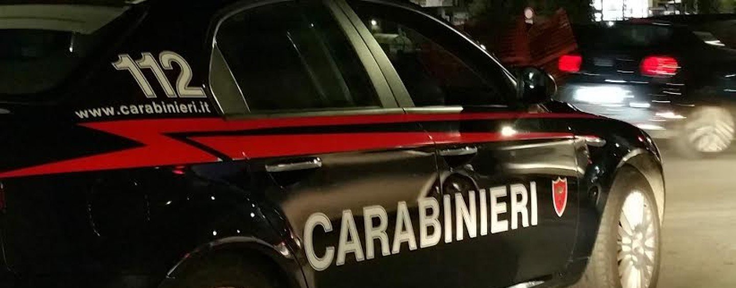 Si schianta contro un muro mentre guida ubriaco, scatta la denuncia ad Agrigento