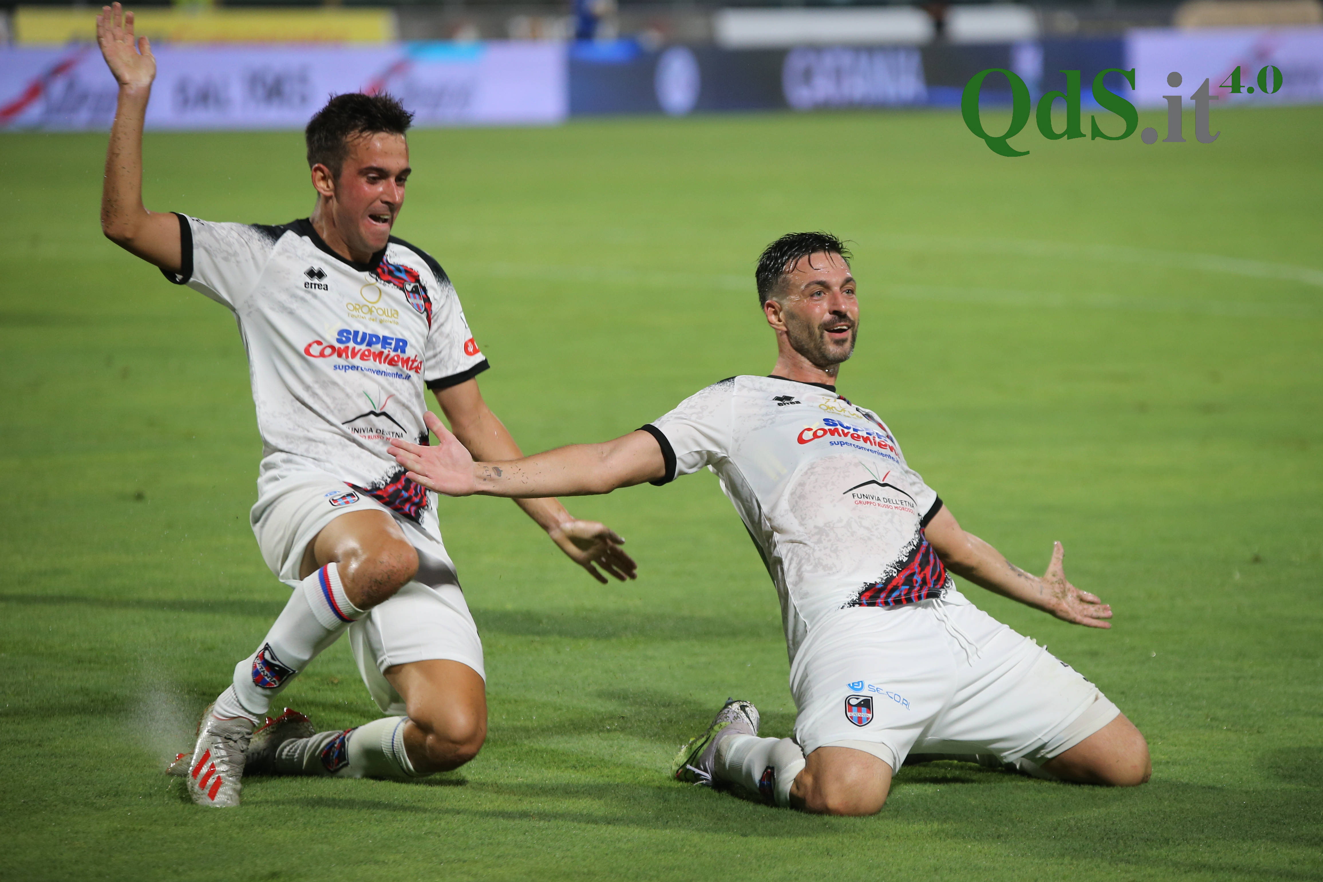 Catania-Picerno 2-0, etnei vincenti davanti a 17mila spettatori: le immagini più belle del match – FOTO