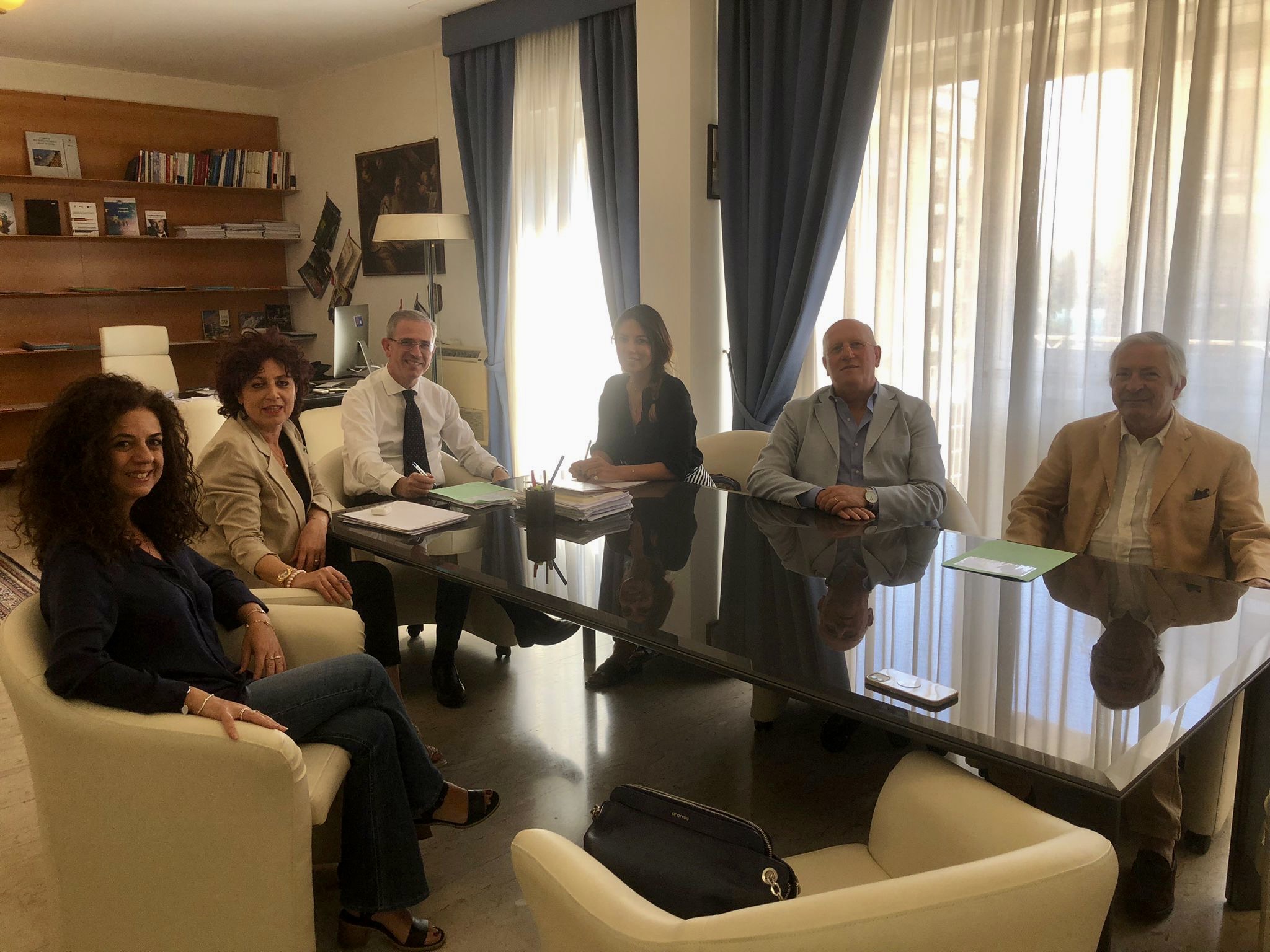 Economia, Falcone incontra i vertici Ebas: “Impegno comune per facilitare accesso ad aiuti”