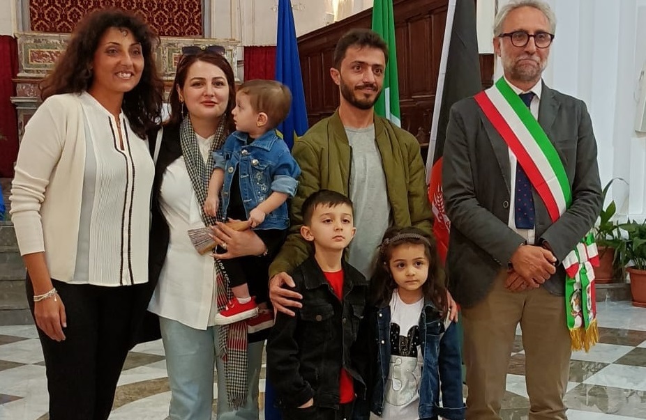 Polizzi Generosa, di nome e di fatto: accolta famiglia di rifugiati dall’Afghanistan