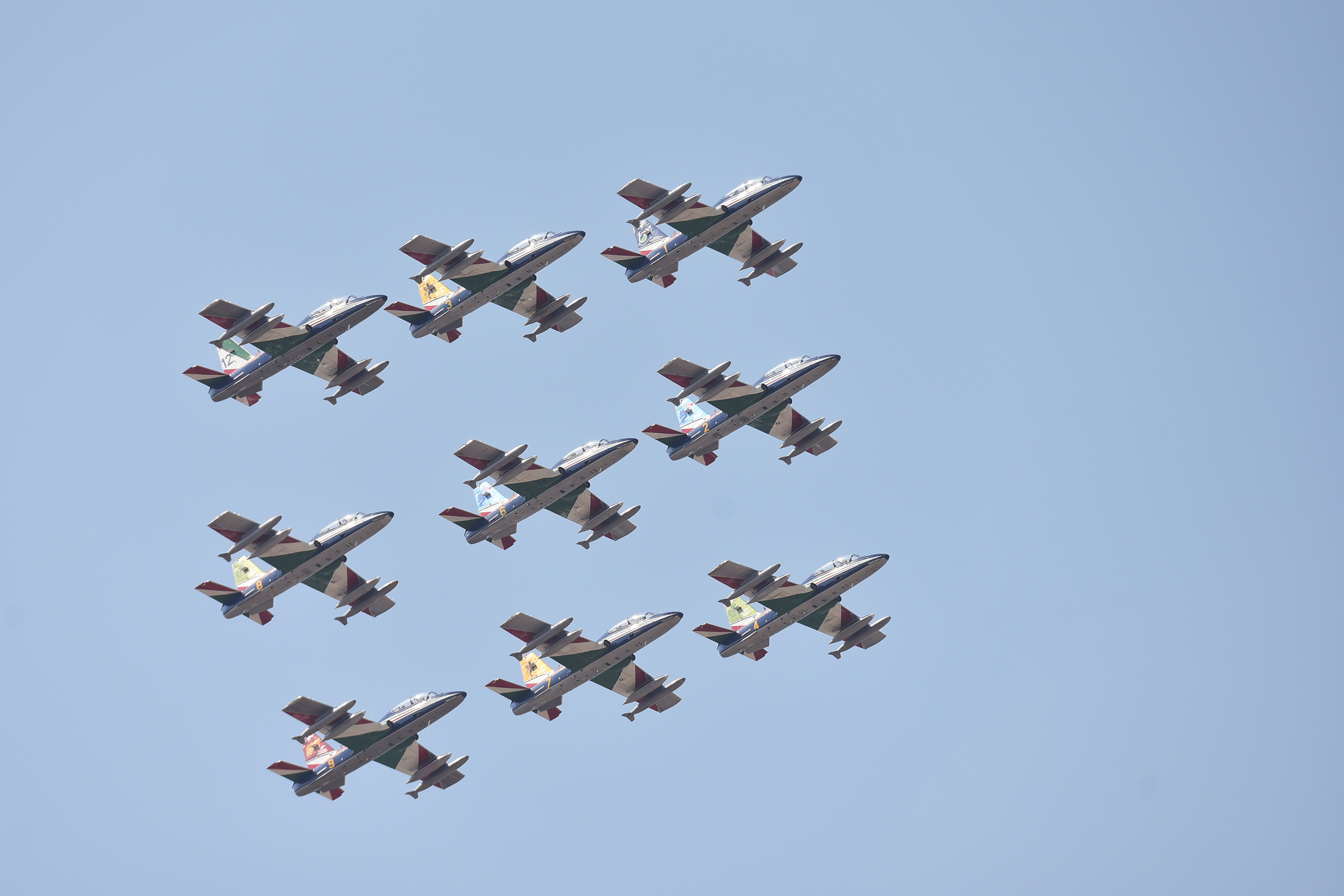 Incidente frecce tricolori, il bambino esce dalla terapia intensiva