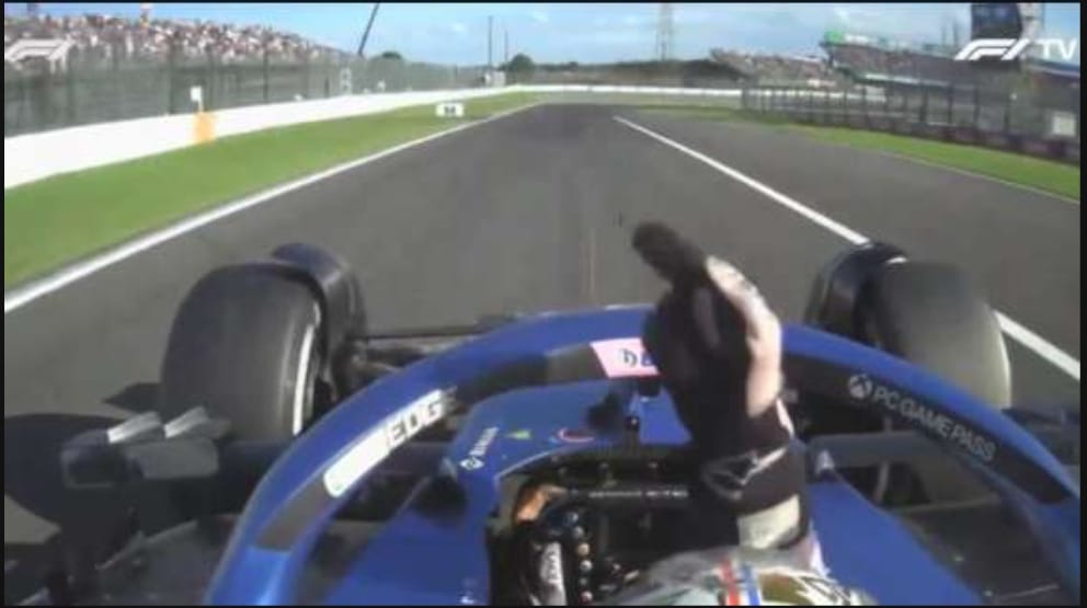 F1, follia Gasly a Suzuka: litiga con il muretto Alpine e mostra il dito medio