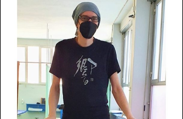 Giovanni Allevi aggiorna sulle sue condizioni di salute: “Esiste un mondo, fatto di umanità, gentilezza”