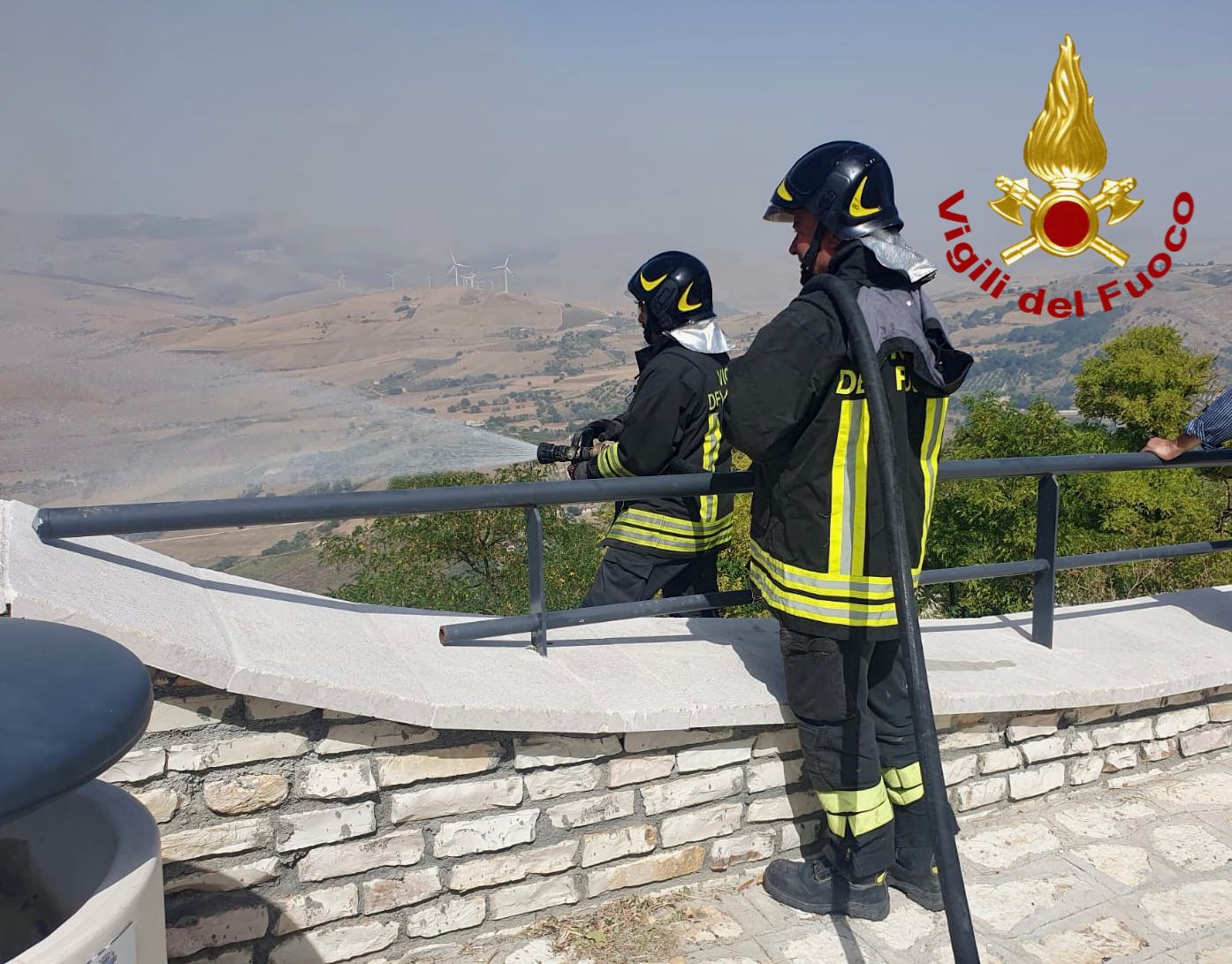 Incendi a Palermo: 40 gli interventi dei vigili del fuoco