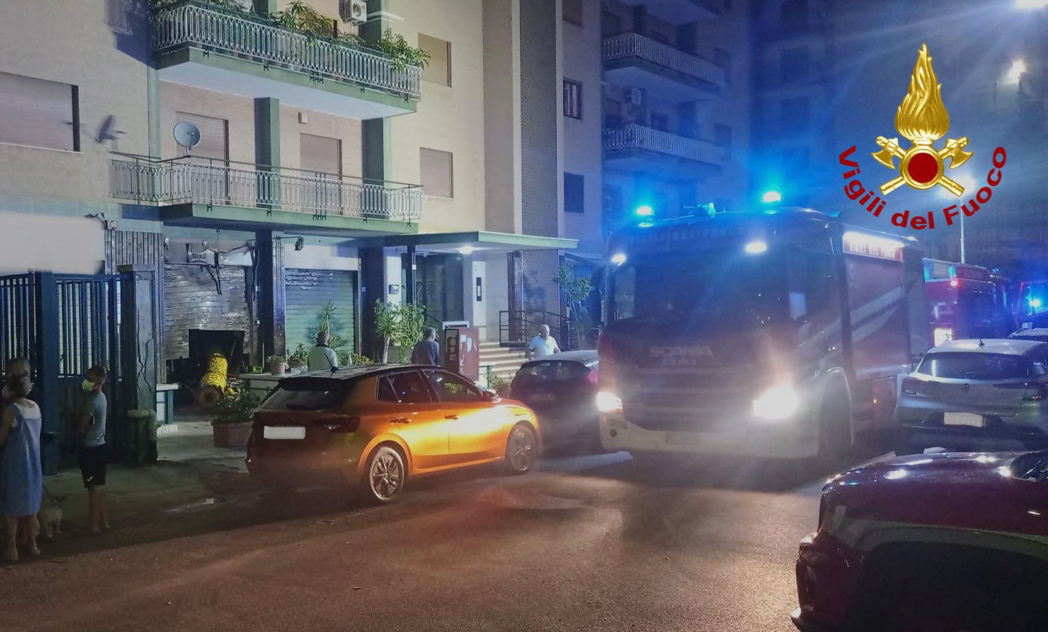 Palermo, incendio in una lavanderia