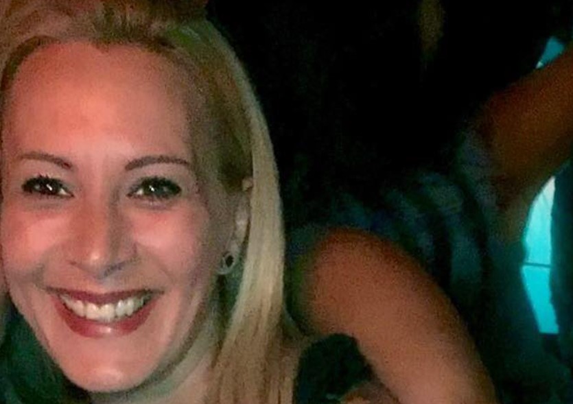 Divorata dalle fiamme mentre cercava di salvare i cavalli, Maria David morta a 42 anni