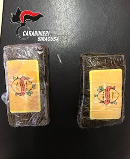 Noto: in casa con 180 grammi di droga, arrestato 28enne