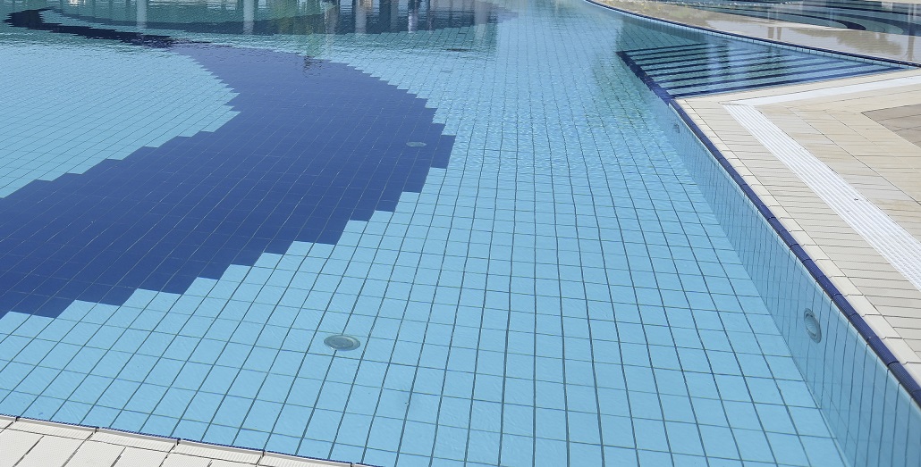 Cade in una piscina a Malta, bimbo catanese di sei anni rischia di perdere la vita