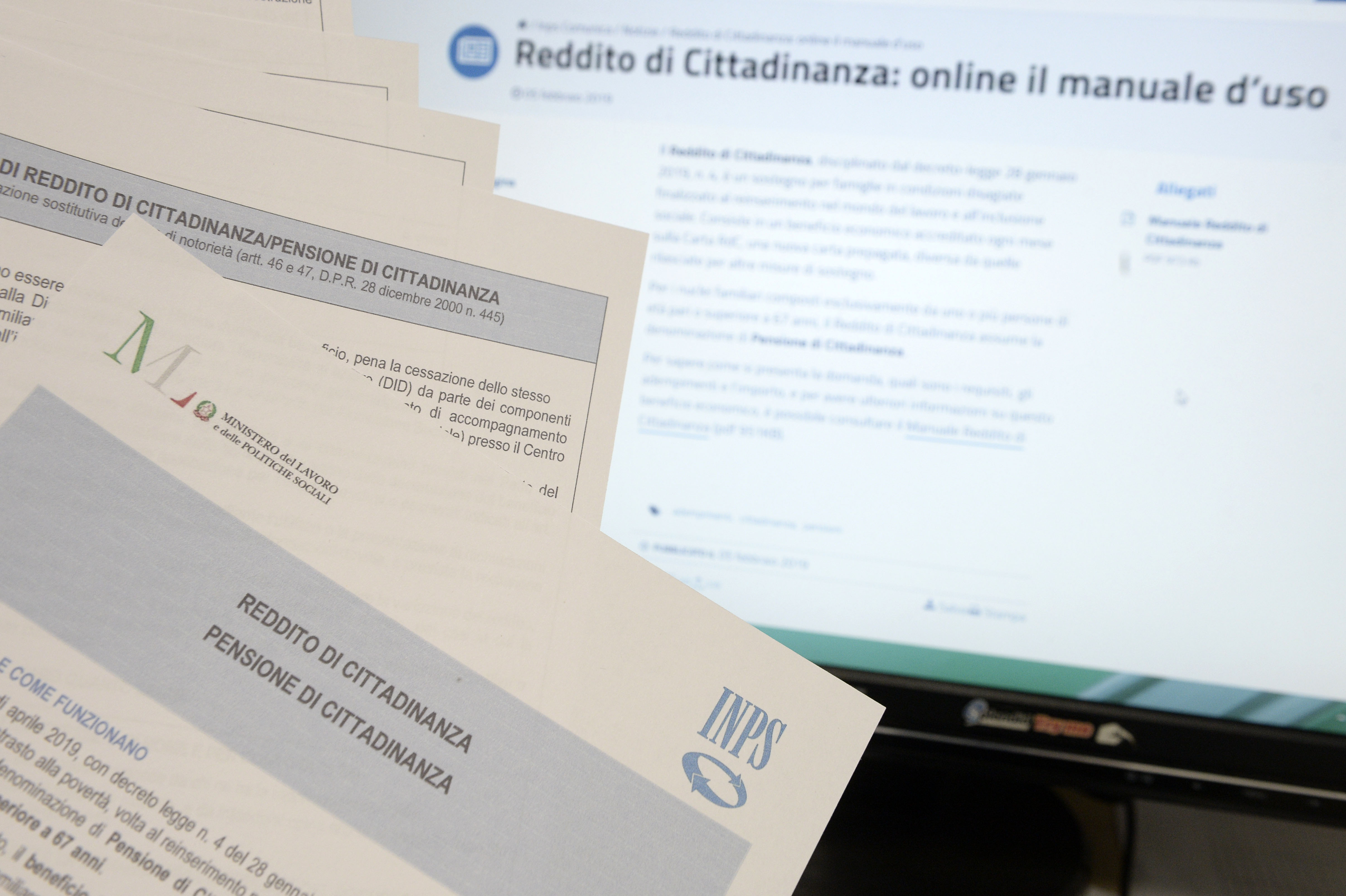 Caos presso i servizi sociali di Palermo, gli effetti dello stop al reddito di cittadinanza