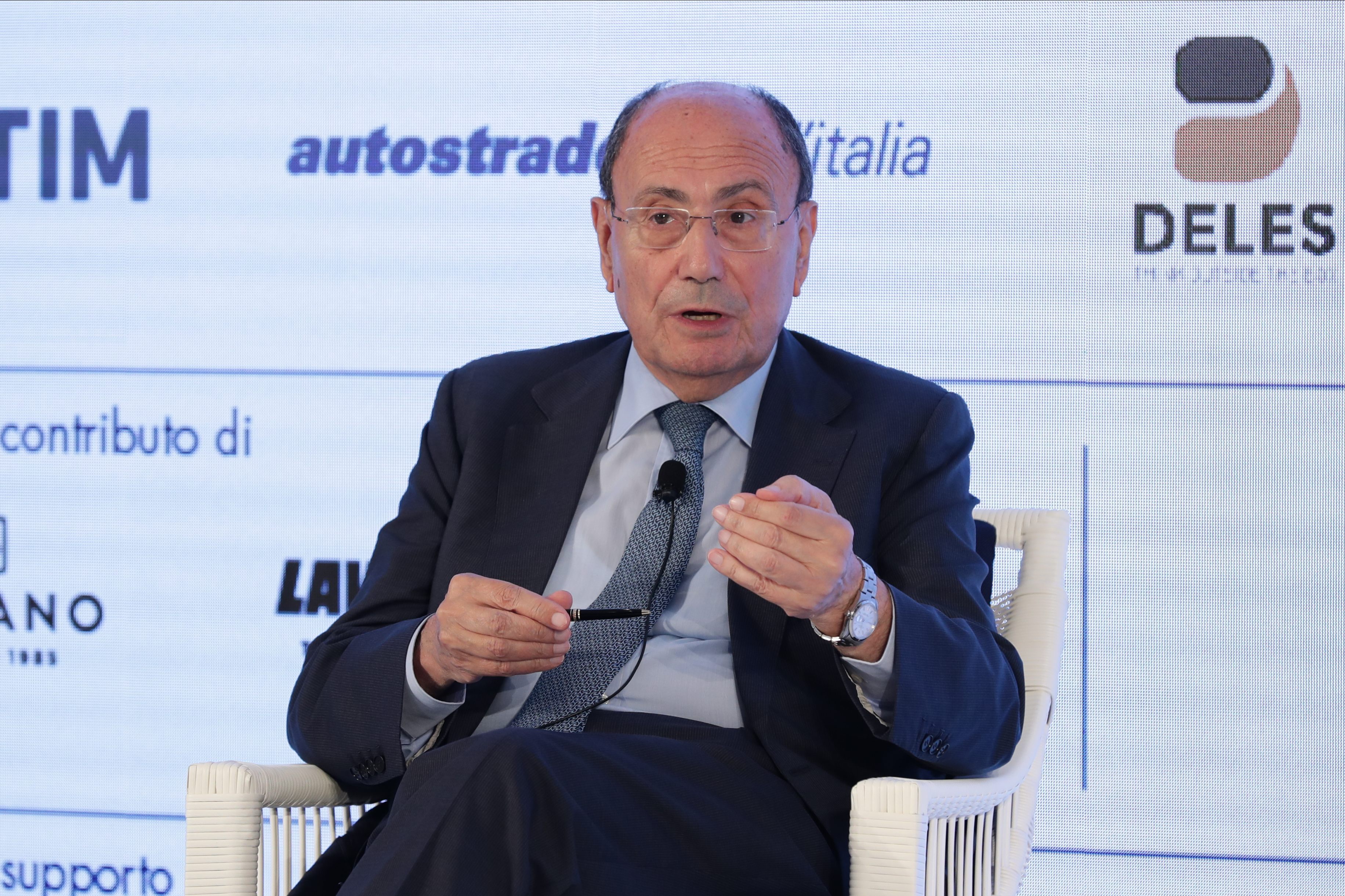 Schifani sulla riforma della legge urbanistica: “Non è un condono”