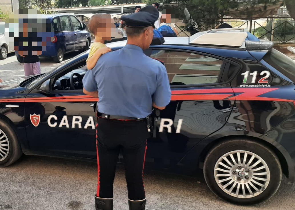 Panico a Marsala, bimbo di 4 anni gioca a nascondino e si perde: ritrovato
