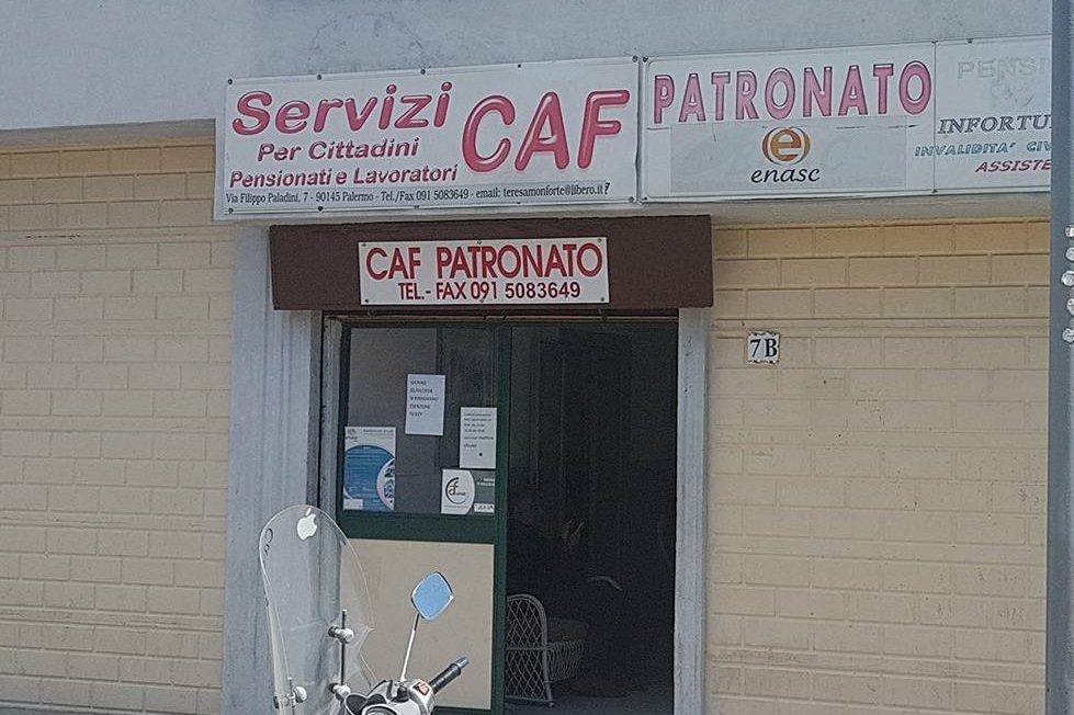 Gli spari al Cep contro il caf patronato, otto i proiettili trovati: “Il quartiere è abbandonato” Gli spari al Cep contro il caf patronato, otto i proiettili trovati: “Il quartiere è abbandonato”