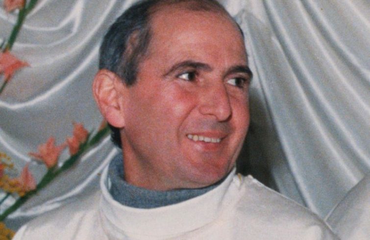 Schifani ricorda don Pino Puglisi: “Grato ai volontari del Centro Padre Nostro che hanno raccolto eredità” Schifani ricorda don Pino Puglisi: “Grato ai volontari del Centro Padre Nostro che hanno raccolto eredità”