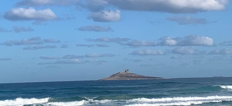 Paura a Isola delle Femmine, due giovani rischiano di annegare: salvati