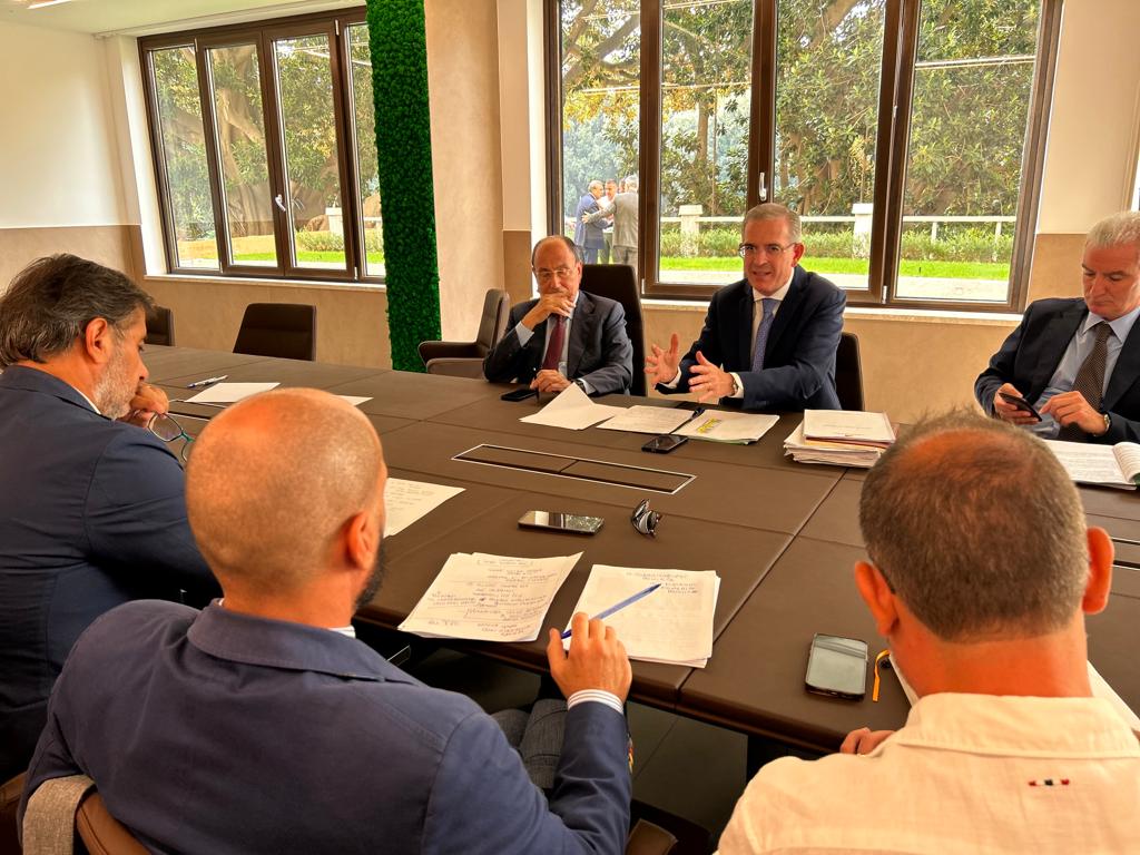 Legge di stabilità, Schifani, Falcone e Messina incontrano i sindacati