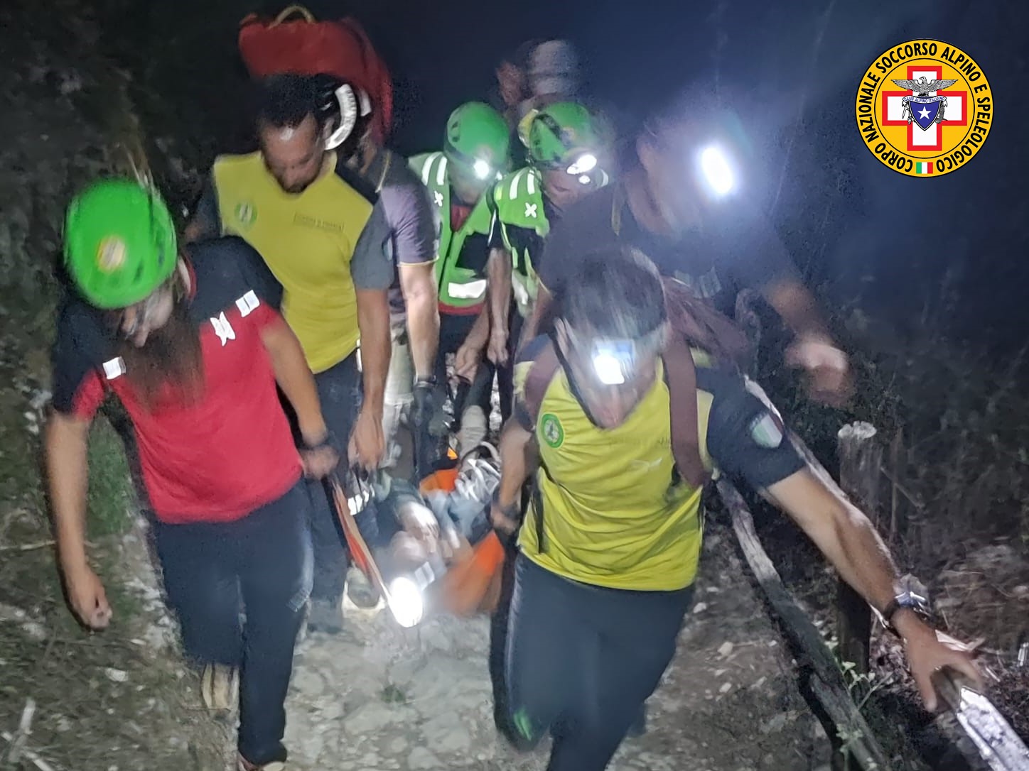 Turista macedone si infortuna alla gamba nella Riserva Cavagrande, salvata dal Soccorso Alpino