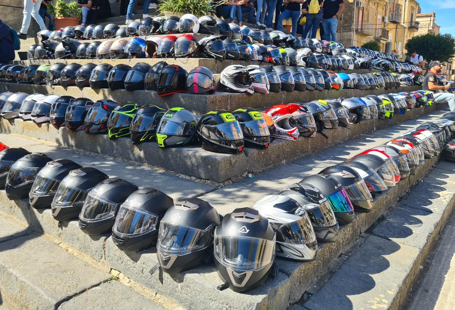Enna, grande partecipazione alla Benedizione dei caschi