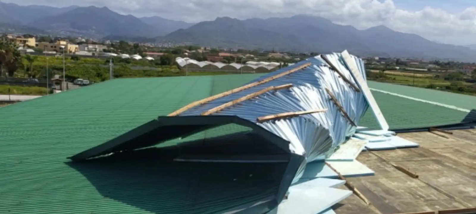 La piscina comunale di Milazzo rimane chiusa