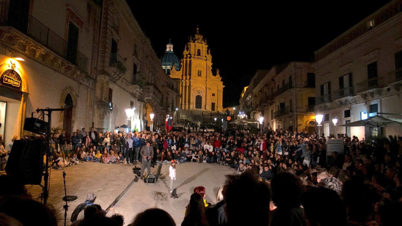 A Ragusa Ibla tornano gli artisti di strada