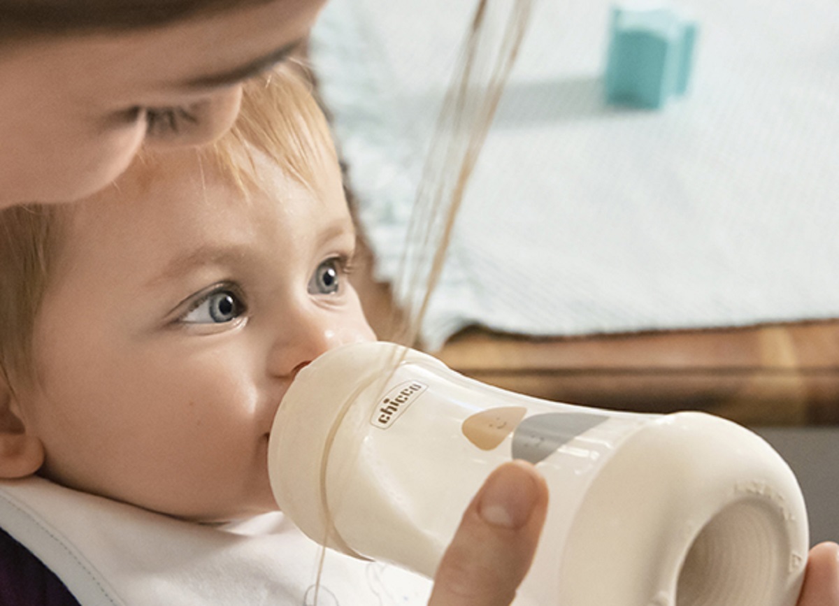 Per chi non può allattare esiste un bonus latte artificiale 2023: ecco cos’è e chi può averlo