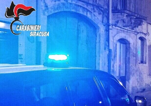 Dalle sanzioni ad un locale, ai controlli su strada: carabinieri in azione nel Siracusano
