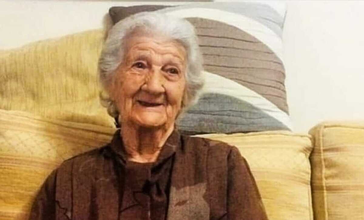 Auguri a una donna siciliana da record, nonna Tina compie 106 anni