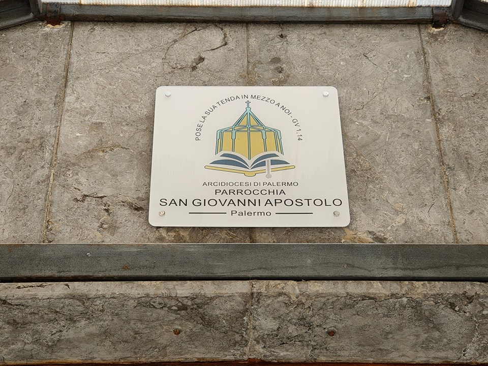 Escono a messa finita e non trovano più le auto, emergenza sociale al Cep di Palermo