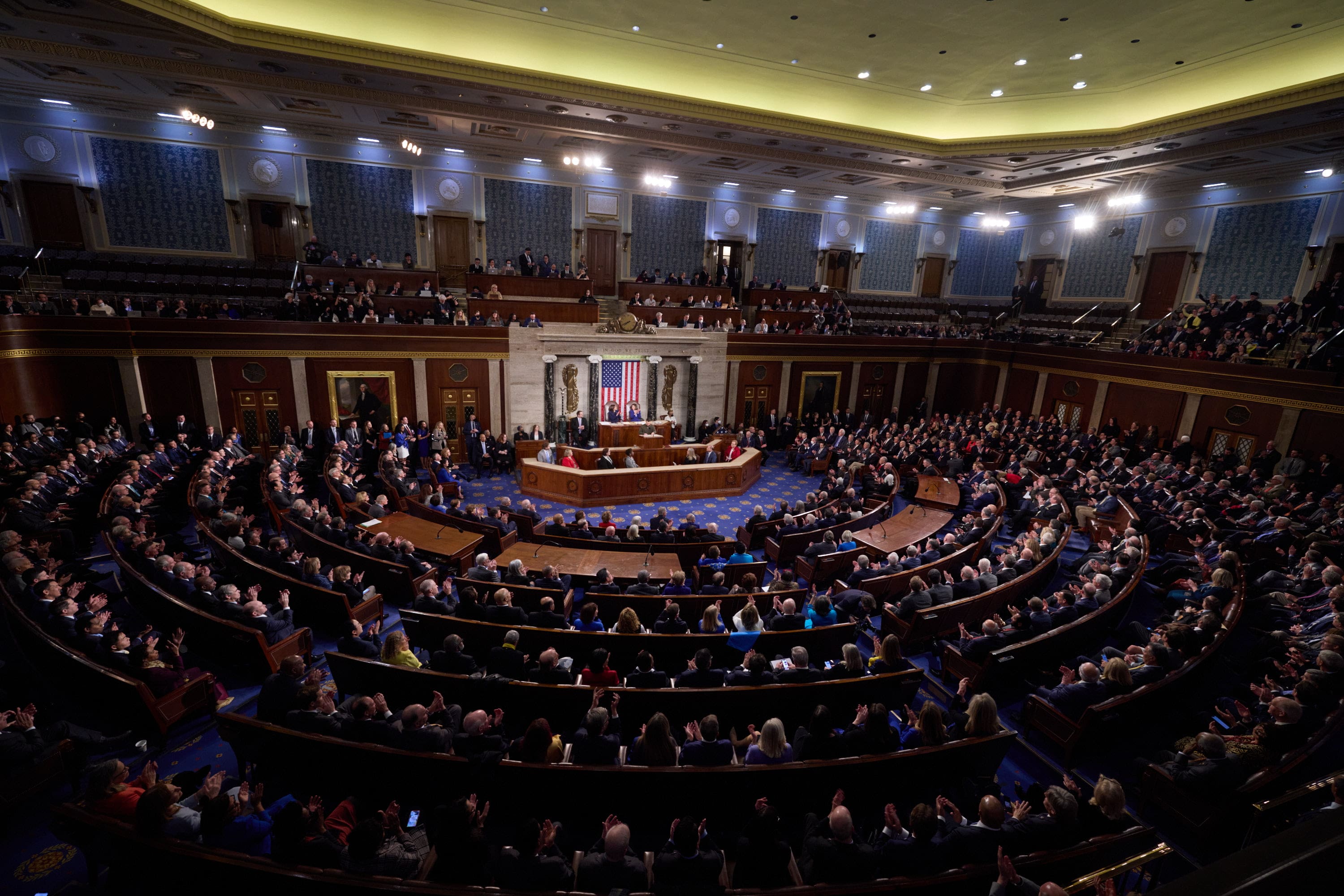 Gli Usa a un soffio dallo shutdown, approvata la manovra: di cosa si tratta