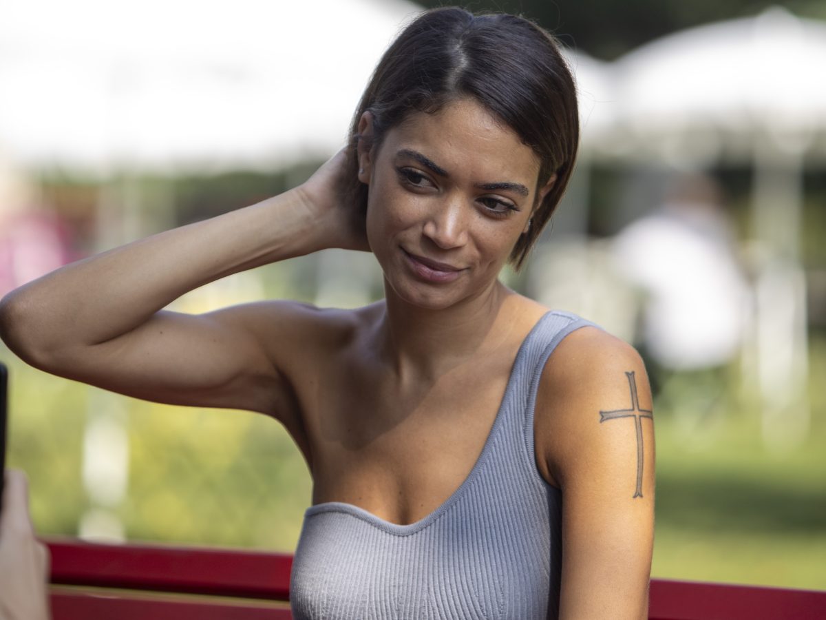 Elodie senza veli per lancio nuovo singolo: “Rivendico la libertà di mostrare il mio corpo”