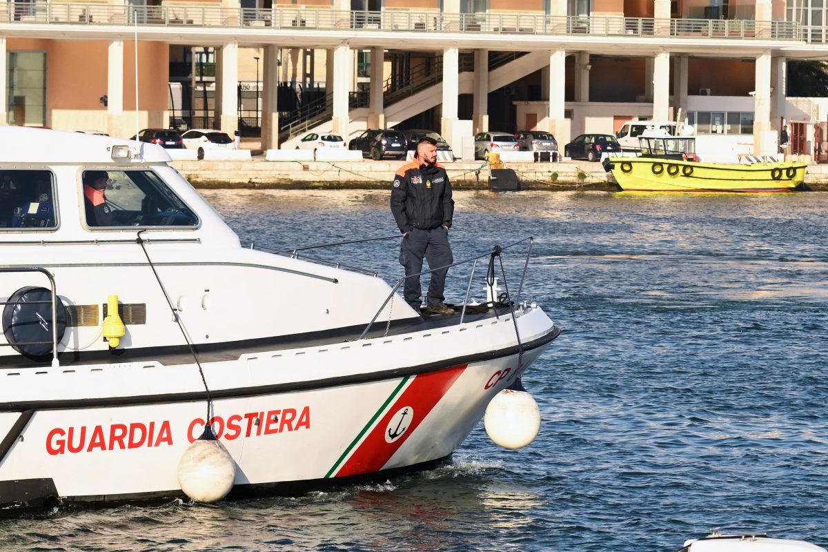 Il mistero dello yacht “fantasma”, nessuno a bordo
