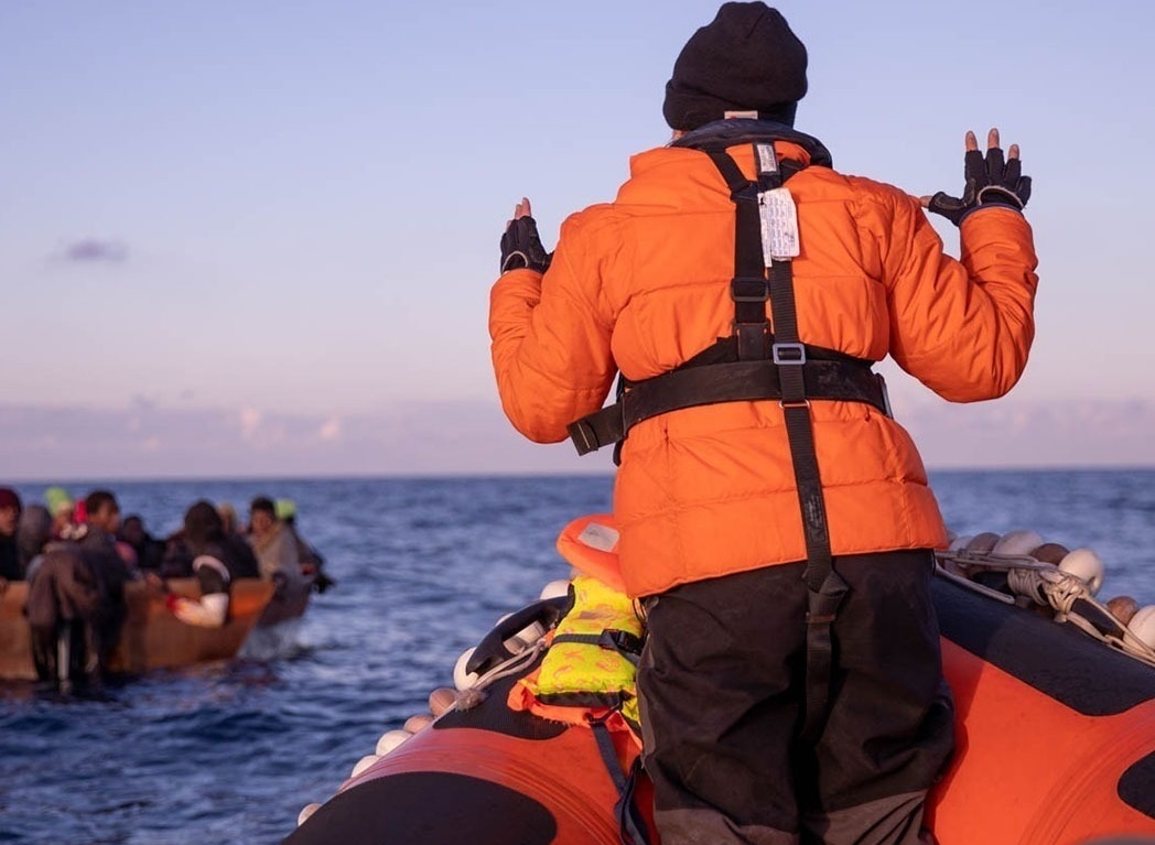 Dramma sulla Sea Eye 4, donna incinta evacuata: lotta tra la vita e la morte