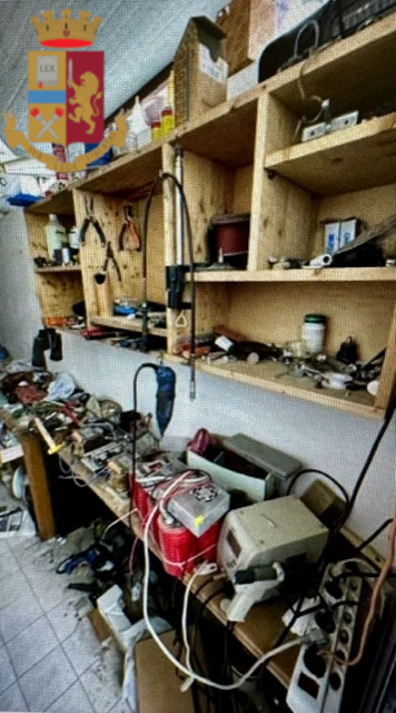 Ordigni esplosivi e droga a Picanello - Catania, arresto - ps