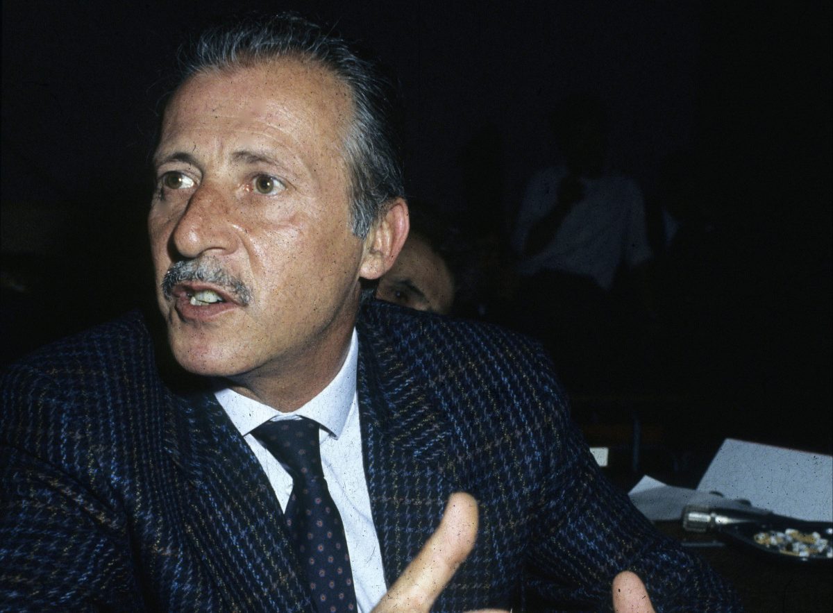 Il giudice Borsellino, dopo Capaci ha saputo delle cose “tremende”: l’incontro segreto Il giudice Borsellino, dopo Capaci ha saputo delle cose “tremende”: l’incontro segreto