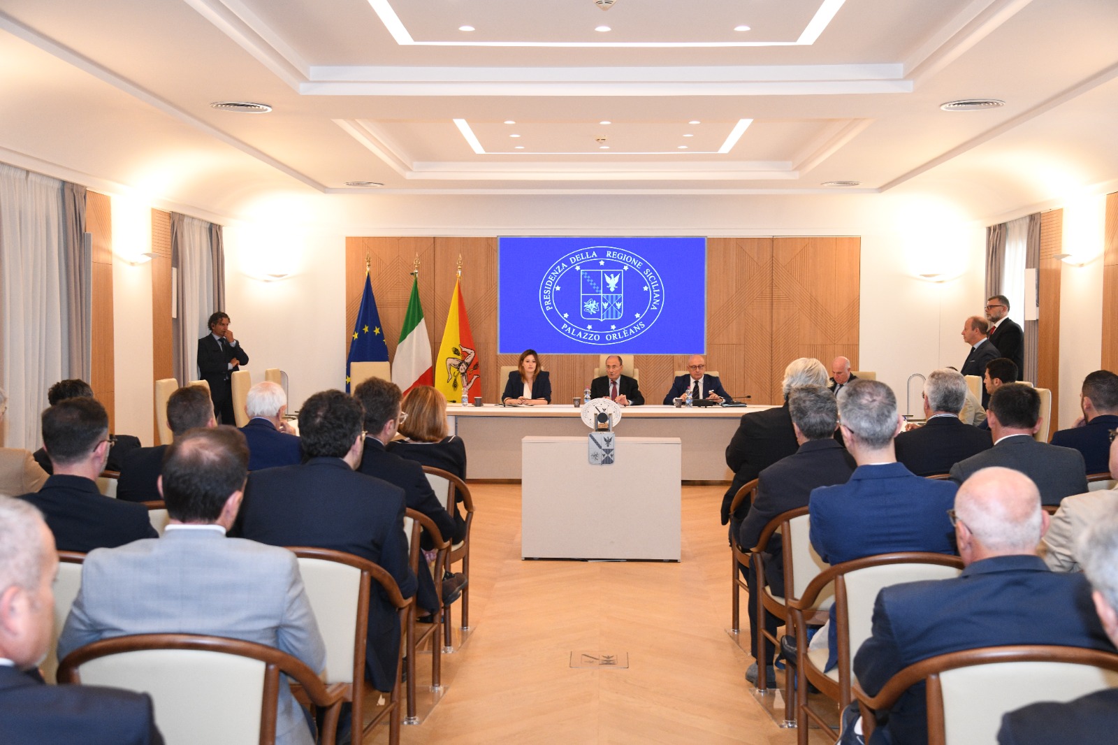 Ambiente, prima seduta plenaria della nuova Cts. Schifani: “Tempi veloci per dare risposte alle imprese”