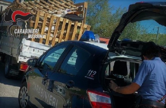 Raccolta illecita e rifiuti pericolosi, scatta la denuncia per autotrasportatore nel Messinese