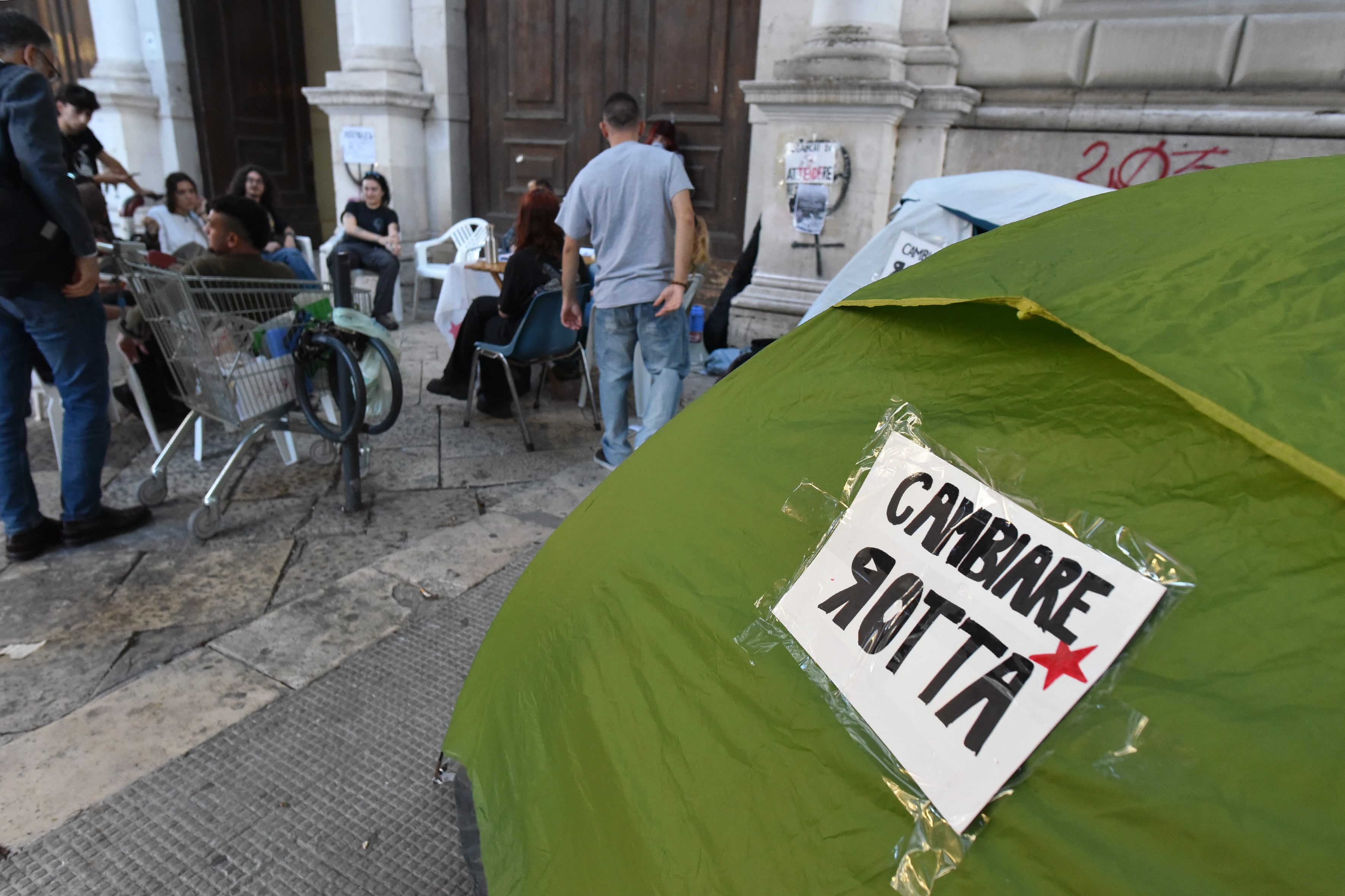 Protesta degli studenti: “È arrivato il momento di investire sull’istruzione”