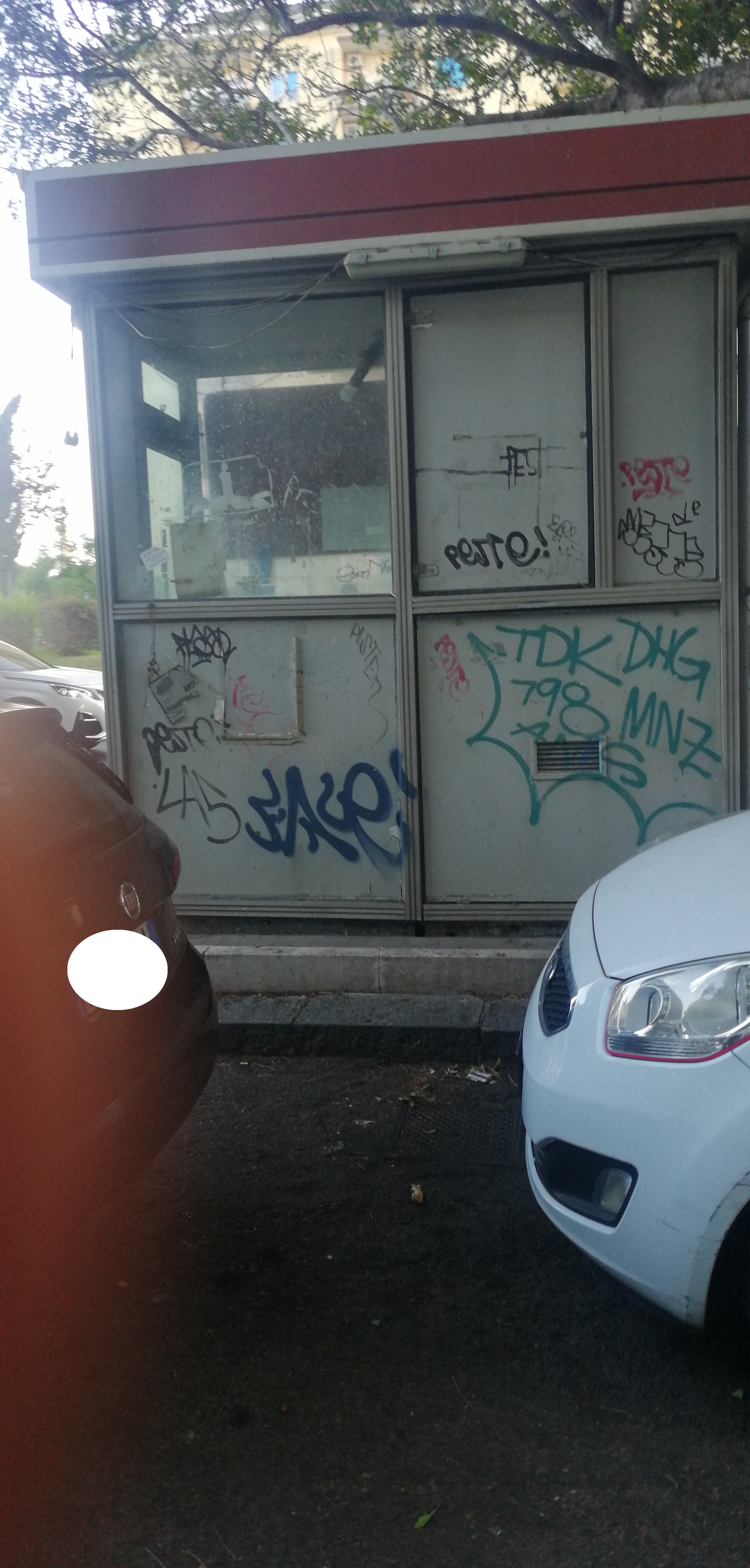 Catania, stazione di servizio in piazza Galatea: “Va rimossa o recuperata”