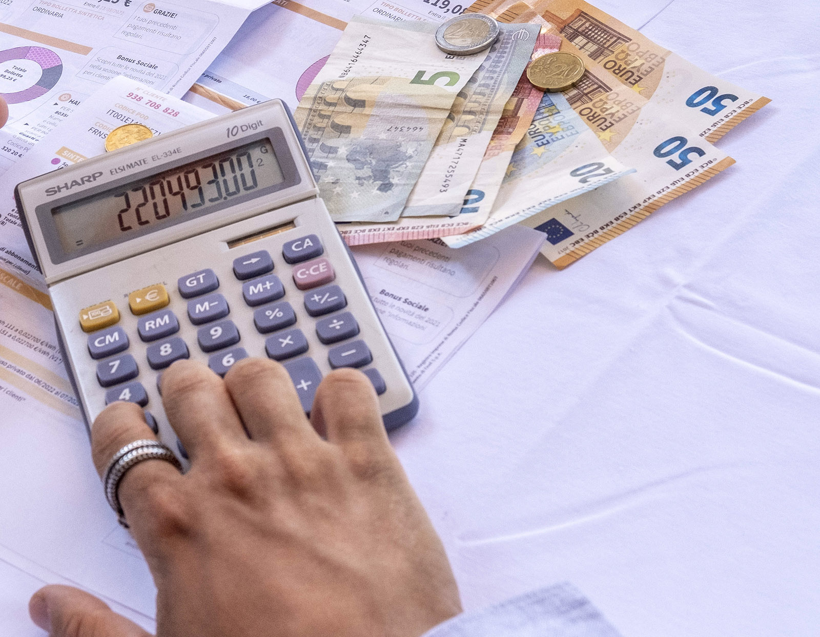 Energia, i consigli per risparmiare in bolletta