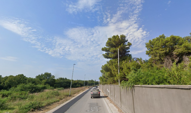 Ultranoventenne cade dalla bici sulla strada provinciale 21, soccorso da automobilisti